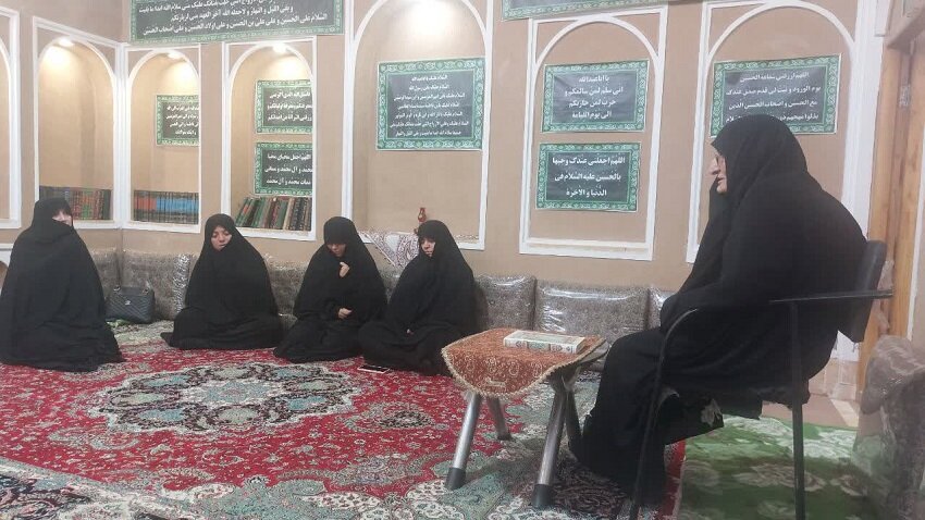 نشست اساتید فاطمیه اشکذر با محور «شناخت نوجوان و تدریس مؤثر» برگزار شد