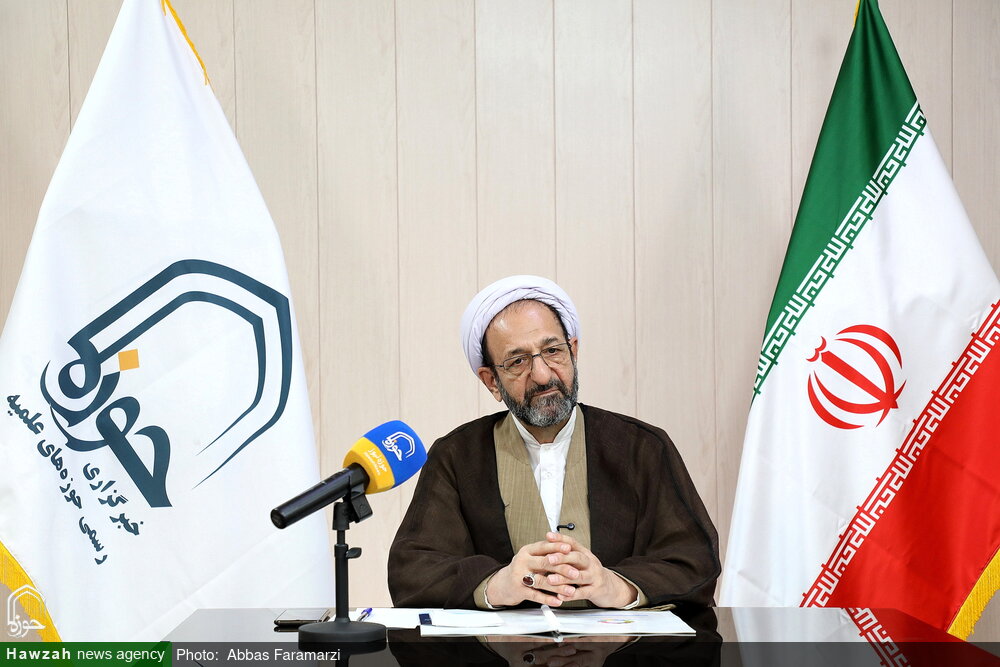 همافزایی ۱۴ پژوهشگاه علوم انسانی برای تحول در نظام دانش / دانشگاههای ما هنوز غربیاند؛ چالش ساختاری در مسیر اسلامیسازی علوم انسانی