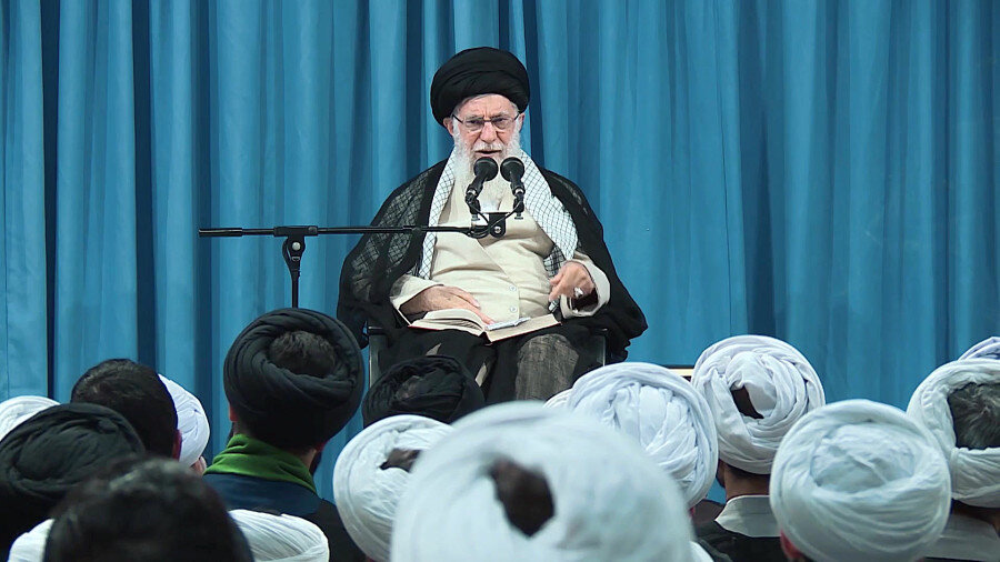 انجام مستحبات، پاداش خداوند به کسانی است که واجبات را انجام می‌دهند.