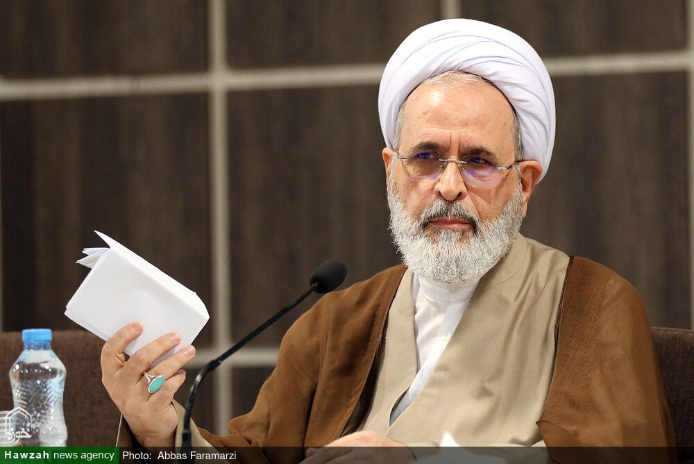 ۵ محور محتوایی پیام رهبر معظم انقلاب به حوزه‌های علمیه / مأموریت جهانی حوزه و روحانیت