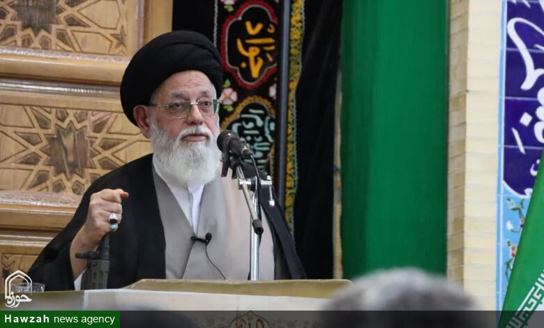 خبرنگار مؤثر باید در برابر جریان‌های افراطی مقاوم باشد