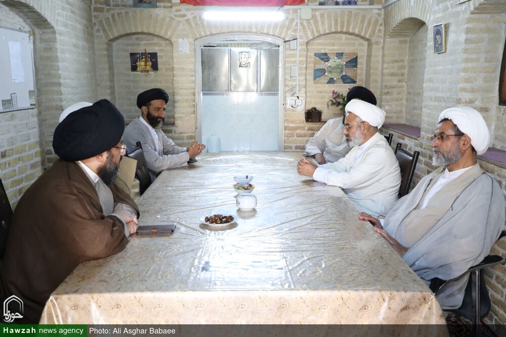 بازدید از مدرسه علمیه امام خمینی ره یزد