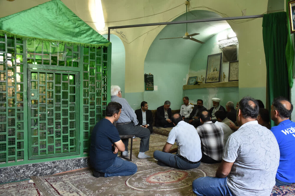 تصاویر/ بازدید و برگزاری جلسه بررسی مشکلات اهالی گردفرامرز شاهدیه یزد