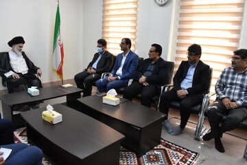 تکریم ارباب‌رجوع باید در اولویت برنامه‌های کمیته امداد قرار گیرد