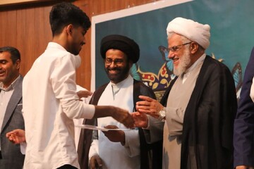 تربیت حافظ قرآن، انسان‌سازی و فتح قله‌های علم است+عکس