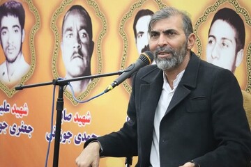 شهدا حتی پس از شهادت، هادی ما بودند