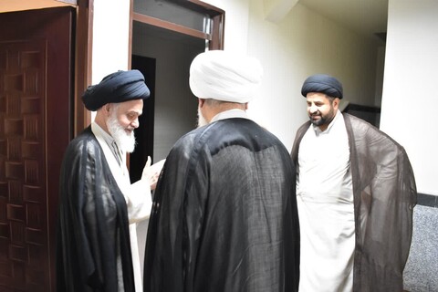 تصاویر/ دیدار نماینده ولی‌فقیه در استان بوشهر و آیت‌الله حسینی بوشهری