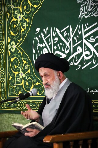 تصاویر/ درس اخلاق مدرسه علمیه امام القائم(عج)