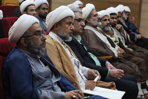 تصاویر/تکریم و معارفه مدیر مدرسه علمیه امام علی (ع) میناب