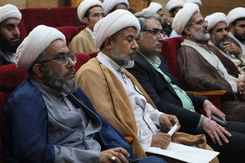 تصاویر/تکریم و معارفه مدیر مدرسه علمیه امام علی (ع) میناب