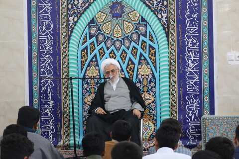 تصاویر/ دیدار نماینده ولی فقیه در استان با طلاب مدرسه علمیه امام علی (ع) میناب