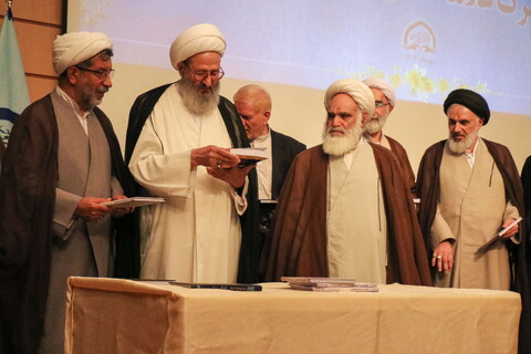 تصاویر/ همایش ملی عالم ربانی سالک توحیدی علامه حسن زاده آملی