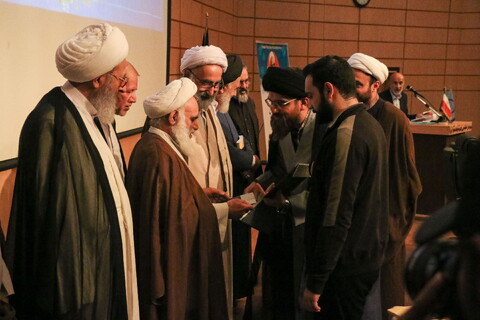 تصاویر/ همایش ملی عالم ربانی سالک توحیدی علامه حسن زاده آملی