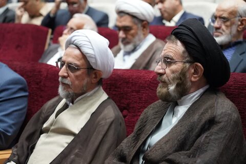 تصاویر بیست و یکمین همایش استانی دفتر ارتباطات فرهنگی موسسه آموزشی و پژوهشی امام خمینی(ره)در لرستان