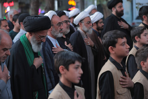 تصاویر/ دسته عزاداری خدام بقاع متبرکه قم به مناسبت سالروز رحلت امامزاده موسی مبرقع(ع)