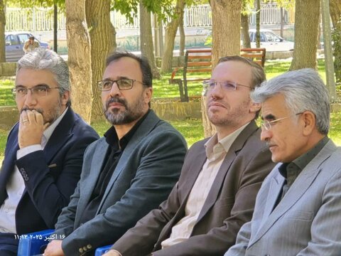 تصاویر/ گرامیداشت چهاردهمین سالگرد تدفین شهدای گمنام در شهرستان بیجار