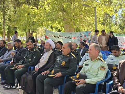 تصاویر/ گرامیداشت چهاردهمین سالگرد تدفین شهدای گمنام در شهرستان بیجار