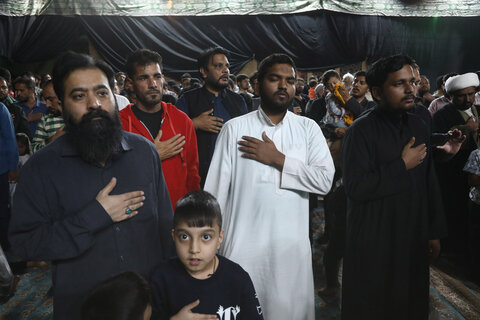 تصاویر/ مراسم عزاداری اردو زبانان در حرم حضرت موسی مبرقع علیه السلام