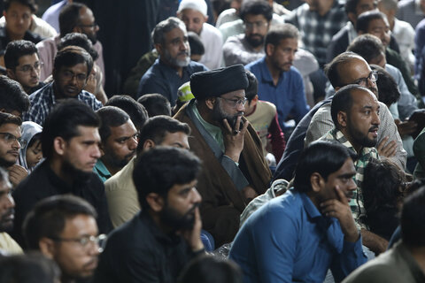 تصاویر/ مراسم عزاداری اردو زبانان در حرم حضرت موسی مبرقع علیه السلام