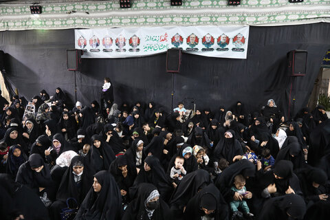 تصاویر/ مراسم عزاداری اردو زبانان در حرم حضرت موسی مبرقع علیه السلام