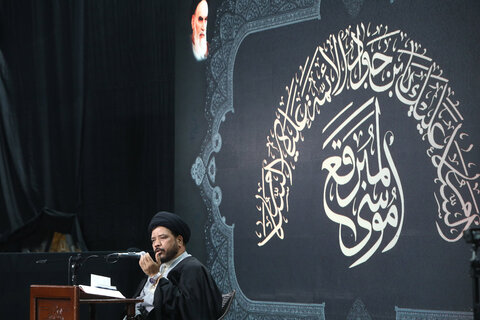 تصاویر/ مراسم عزاداری اردو زبانان در حرم حضرت موسی مبرقع علیه السلام