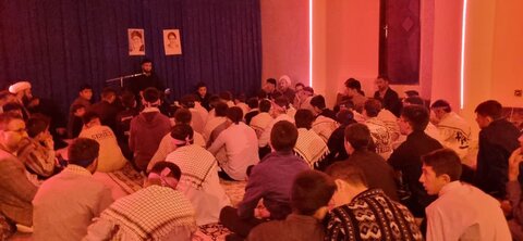 تصاویر/ برگزاری هیئت هفتگی نوجوانان در شاهین دژ