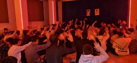 تصاویر/ برگزاری هیئت هفتگی نوجوانان در شاهین دژ