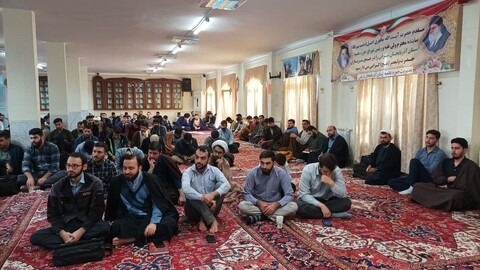 تصاویر/ برگزاری جلسه تبیین طرح ولایت در مدرسه علمیه ولی‌عصر(عج) تبریز