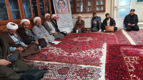 تصاویر/ برگزاری جلسه تبیین طرح ولایت در مدرسه علمیه ولی‌عصر(عج) تبریز