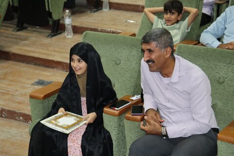 تصاویر/ تجلیل از حافظان دارالقرآن بسیج دیّر