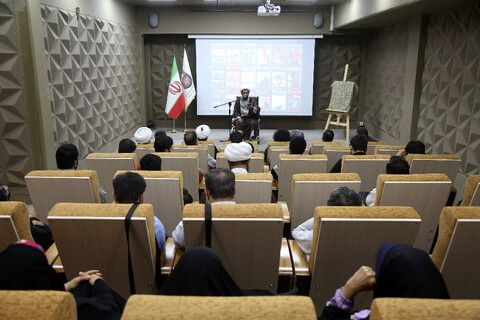 تصاویر/ یادمان صد هفتگی نقد مستند