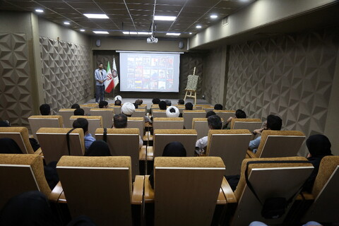 تصاویر/ یادمان صد هفتگی نقد مستند