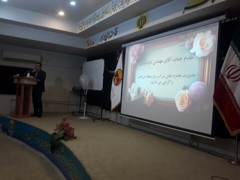 تصاویر/همایش هم اندیشی مدیران عامل صنعت آب و برق با مدیران، کادر و مشاورین مدارس علمیه خواهران استان مرکزی