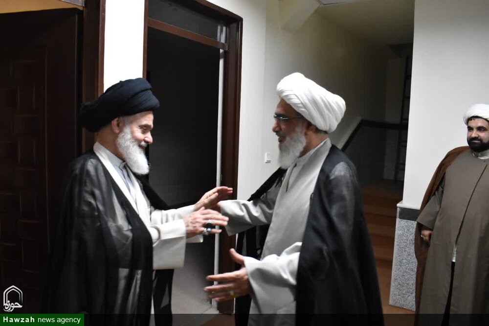 تصاویر/ دیدار  نماینده ولی‌فقیه در استان بوشهر با آیت‌الله حسینی بوشهری
