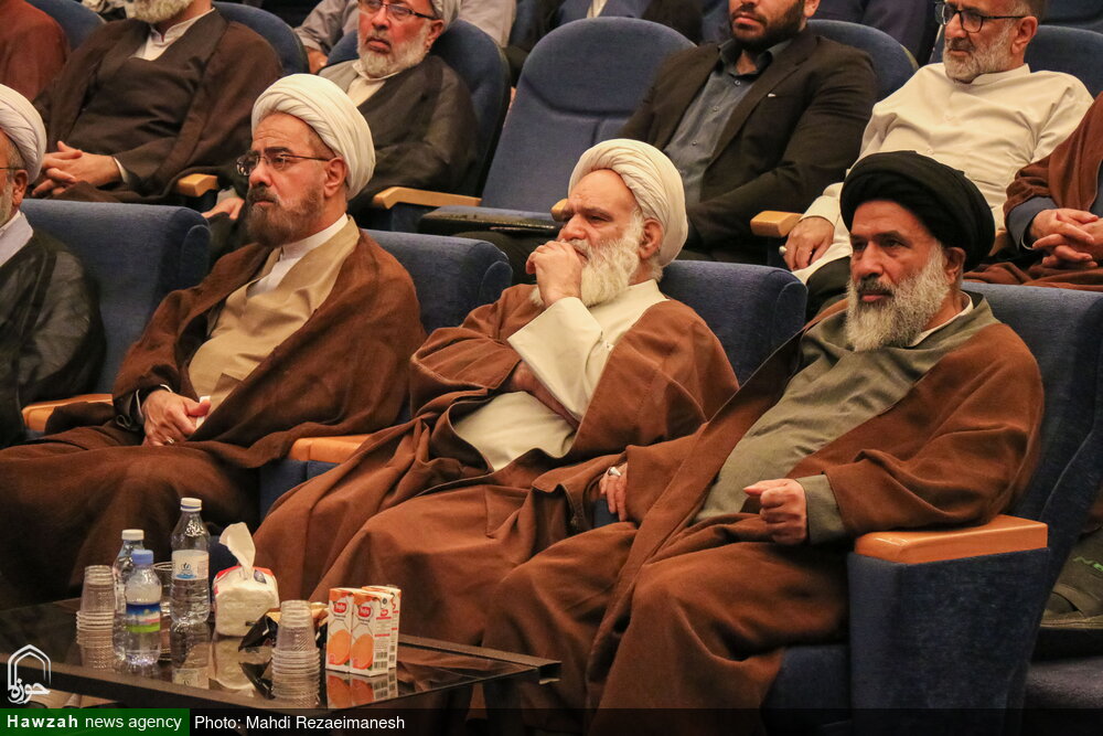 تصاویر/ همایش ملی عالم ربانی سالک توحیدی علامه حسن زاده عاملی تصاویر/ همایش ملی عالم ربانی سالک توحیدی علامه حسن زاده عاملی