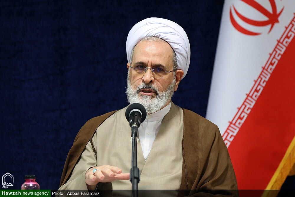 چارچوبهای مدیریتی و راهبردی در برنامهریزی و نظارت حوزههای علمیه