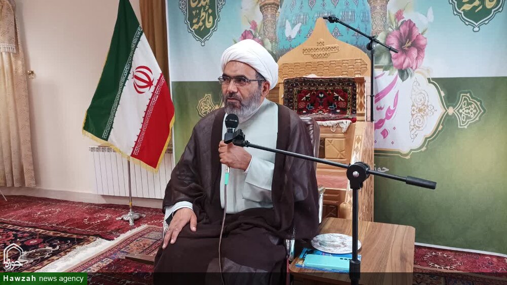 تصاویر/ برگزاری جلسه تبیین طرح ولایت در مدرسه علمیه ولی‌عصر(عج) تبریز