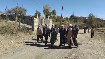 بازدید میدانی امام جمعه تکاب از روستای بادخرید+ تصاویر