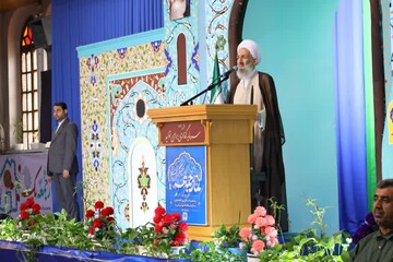 تقویت ارزش پول ملی و حذف وابستگی به دلار در راستای اقتصاد مقاومتی است