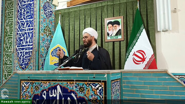 تأکید امام جمعه اهر بر سیاست مقاومت در برابر سیاست فریب دشمن