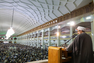 امام جمعه از حقوق مردم دفاع خواهد کرد