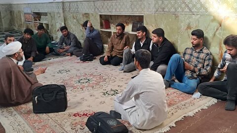 تصاویر/ حضور طلاب مدارس علمیه منطقه کاشان در طرح «مثل خمینی»