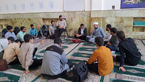 تصاویر/ حضور طلاب مدارس علمیه منطقه کاشان در طرح «مثل خمینی»
