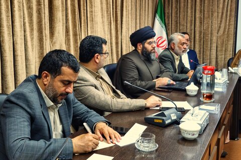 تصاویر/ نشست تخصصی فرصت‌ها و آسیب‌های سهام عدالت