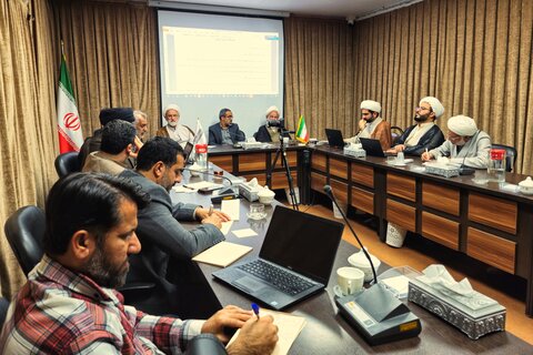 تصاویر/ نشست تخصصی فرصت‌ها و آسیب‌های سهام عدالت