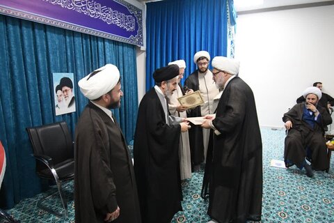 تصاویر/ تجلیل نماینده ولی فقیه آذربایجان غربی از شهرستان‌های برتر در ساماندهی امور مساجد