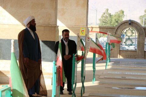 تصاویر/ حضور امام جمعه شهرستان دهلران به زیارت امامزاده سیداکبر (ع)