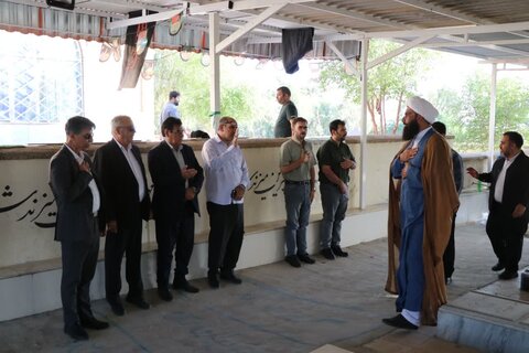 تصاویر/ حضور امام جمعه شهرستان دهلران به زیارت امامزاده سیداکبر (ع)