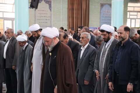 تصاویر/ اقامه نماز جمعه تکاب