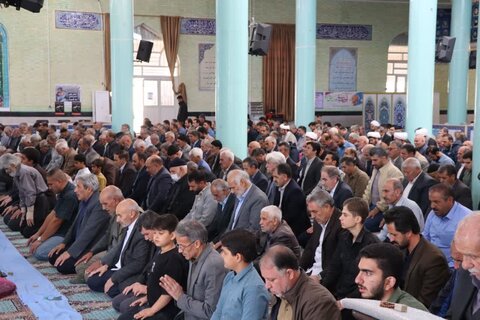 تصاویر/ اقامه نماز جمعه تکاب